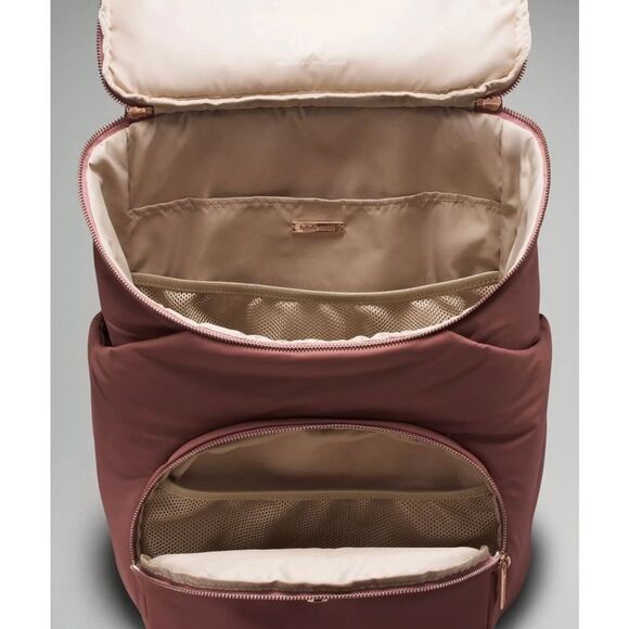 NWT Lululemon New Parent Backpack 17L Spiced Chai & Rose Gold - Picture 14 of 14